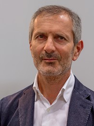 Portrait image of Gianrico Carofiglio